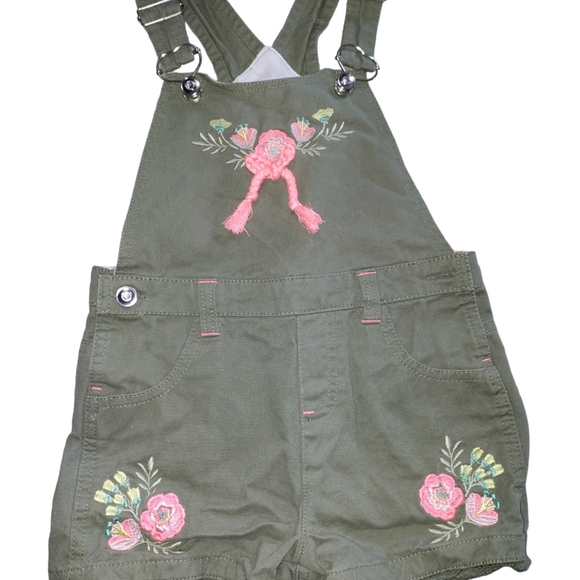 Girls Short Romper size 5T with sparkling Rhinestones on buttons! - Picture 3 of 12